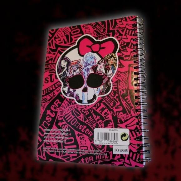 Monster High pink Journal From Iceland! RARE AND UNUSED - Picture 2 of 4